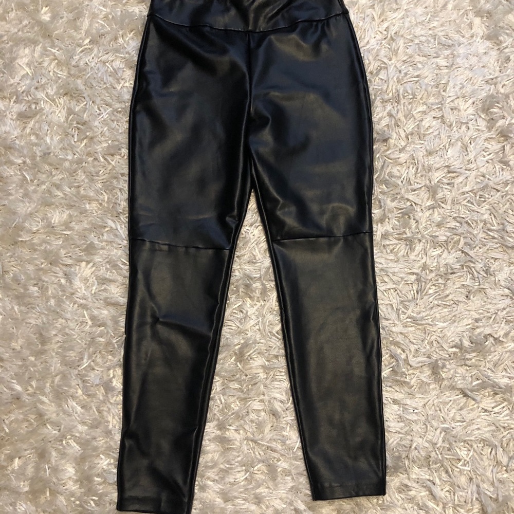 Leather stretch leggings